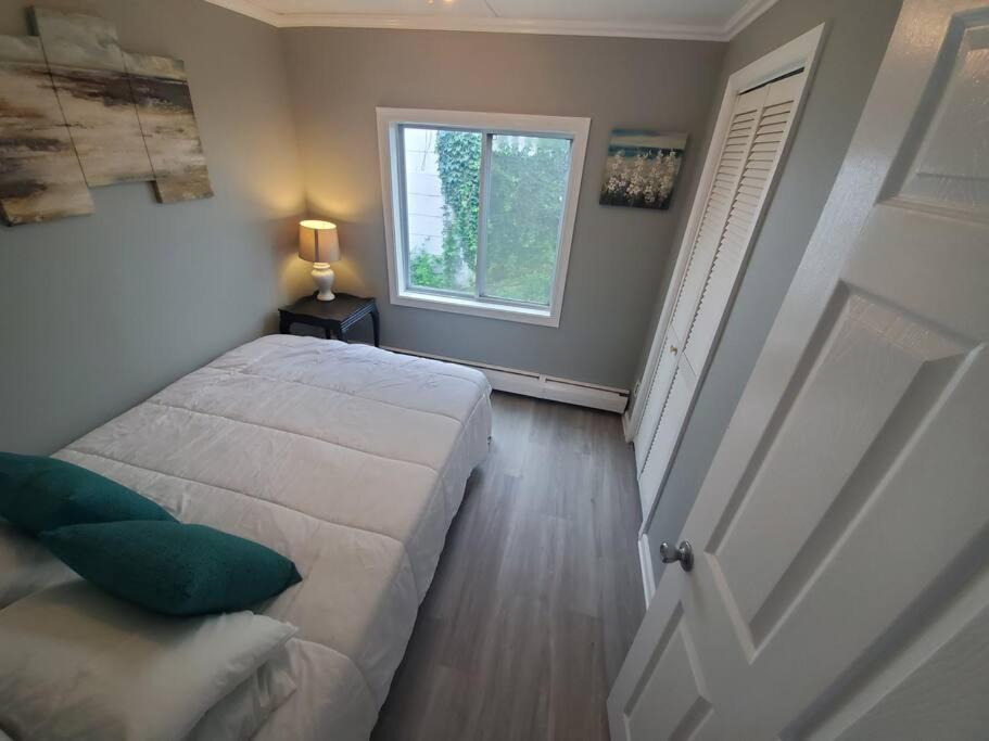 Beachy Bay Breeze Bungalow 2Br With Parking And Close To Many Amenities. West Haven Eksteriør billede